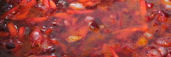 красный борщ с молотым салом