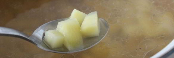 красный борщ с молотым салом