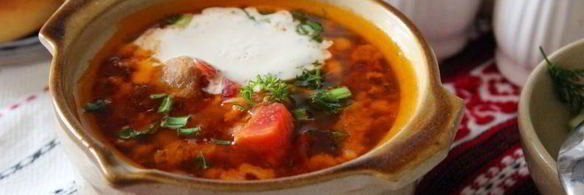 красный борщ с молотым салом