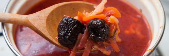 постный борщ с черносливом