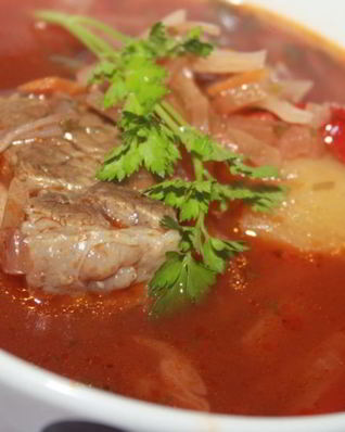 Вкуснейший борщ с мраморной говядиной
