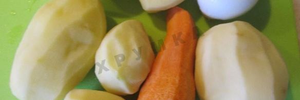 зеленый борщ с крапивой, щавелем и яйцом