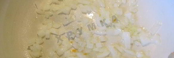 зеленый борщ с крапивой, щавелем и яйцом