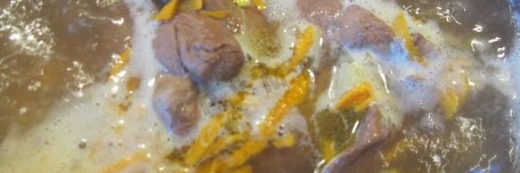 зеленый борщ с крапивой, щавелем и яйцом