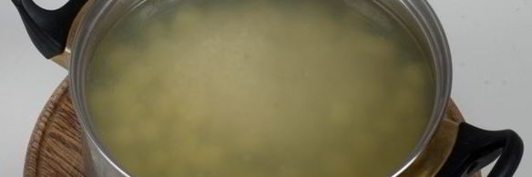 зеленый борщ со щавелем и адыгейским сыром