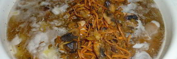 фасолевый суп с грибами и обжаренных ребрах