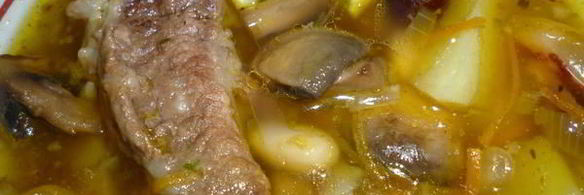 фасолевый суп с грибами и обжаренных ребрах