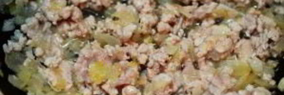 куббе-суп с манными клецками, фаршированными мясом