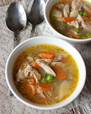 Куриный суп с горошком