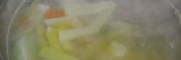 куриный суп с грибами и домашней пастой