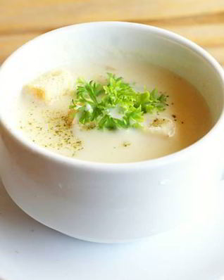 Нежный суп из консервированной спаржи