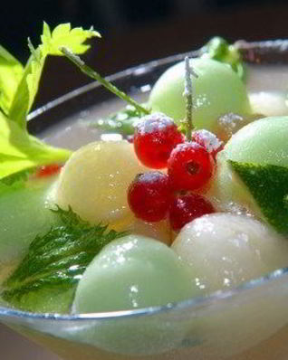 Суп из дыни с мускатом