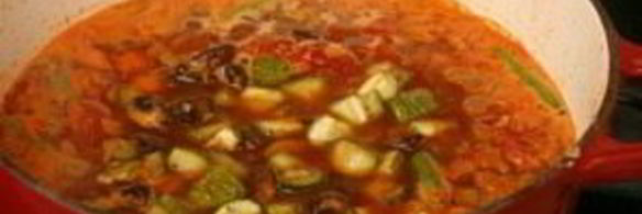 суп из фасоли и жареных овощей