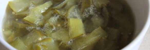 суп из говяжьего сердца с маринованными огурцами и домашней сметаной