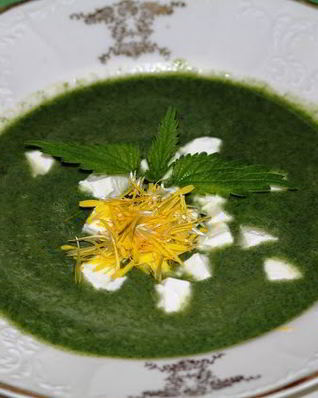 Суп из крапивы с брынзой