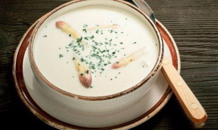 Рецепт супа из запеченой спаржи с весенней гремолатой