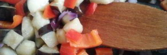 суп куриный с баклажанами и яйцом