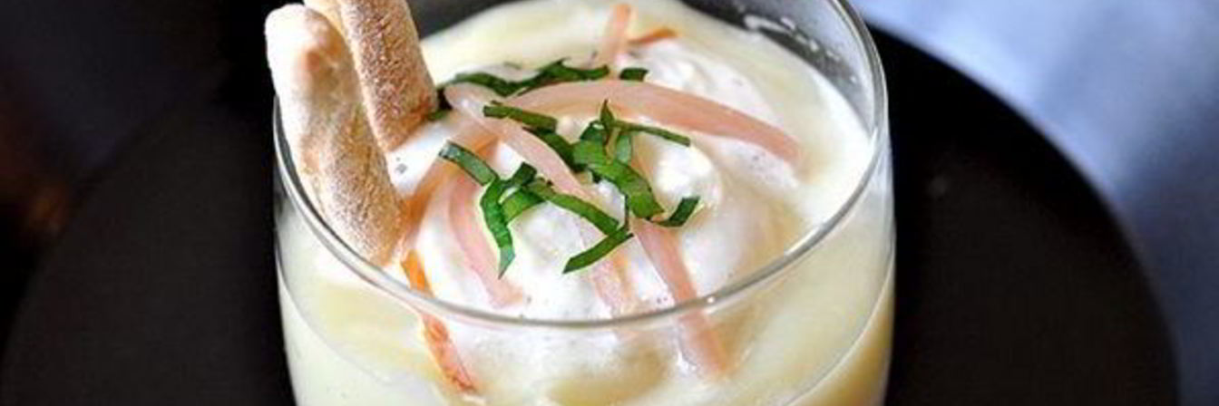 Гороховый суп-пюре с копченостями