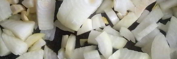 гороховый суп-пюре с красным луком