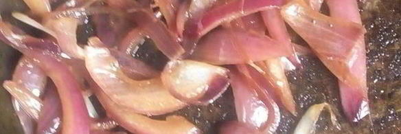 гороховый суп-пюре с красным луком