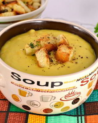 Гороховый суп-пюре в мультиварке с плавленным сырком и чесночными сухариками