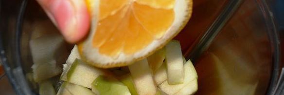 холодный мятный суп-пюре с яблоком и огурцом