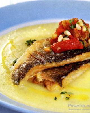 Сибас с пряным соусом и супом-пюре