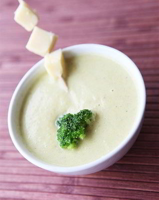 Суп-пюре из кабачков с зеленью