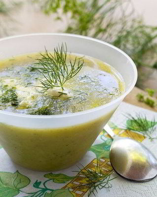 Суп-пюре из рукколы с козьим сыром