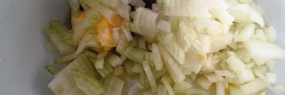 суп пюре из стеблей сельдерея