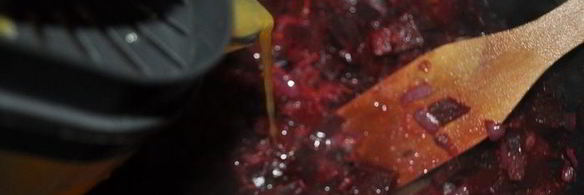 суп-пюре из свеклы с апельсином и замороженным йогуртом