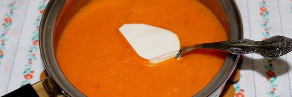 суп-пюре из запеченной тыквы и помидоров