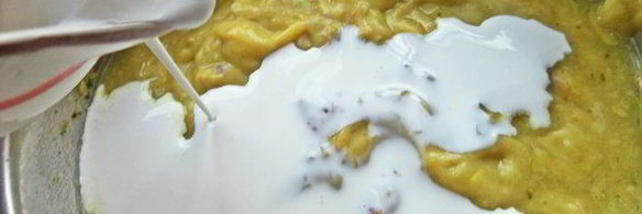 суп-пюре картофельный с горошком и беконом