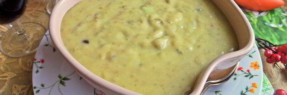 суп-пюре картофельный с горошком и беконом