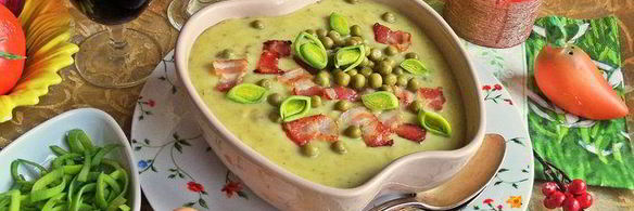 суп-пюре картофельный с горошком и беконом