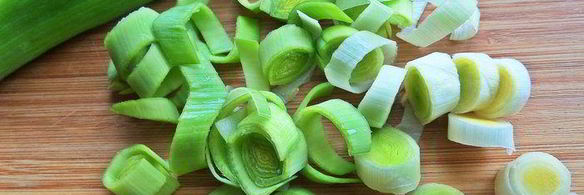 суп-пюре картофельный с горошком и беконом