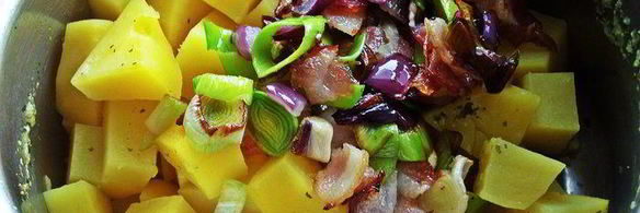 суп-пюре картофельный с горошком и беконом