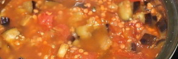 суп-пюре с баклажаном, томатами и чечевицей