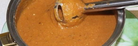 суп-пюре с баклажаном, томатами и чечевицей