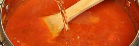 суп-пюре с консервированной фасолью и томатами