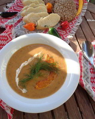 Тыквенный суп-пюре с грибами и перцем чили