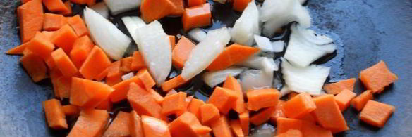 суп с копченой грудинкой и сырными клецками