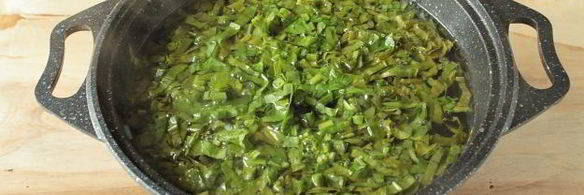 суп с крапивой, щавелем и яйцом