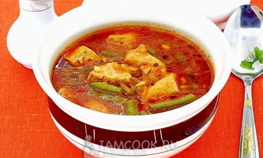 Рецепт томатного супа с курицей и спаржевой фасолью