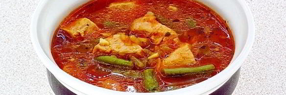 томатный суп с курицей и спаржевой фасолью