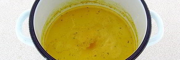 томатный суп с курицей и спаржевой фасолью