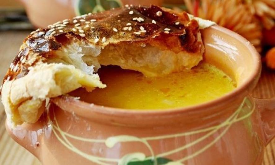 Рецепт тыквенного супа в горшочках с креветками