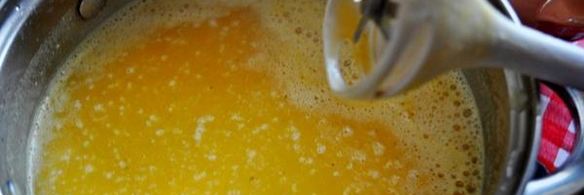 тыквенный суп в горшочках с креветками