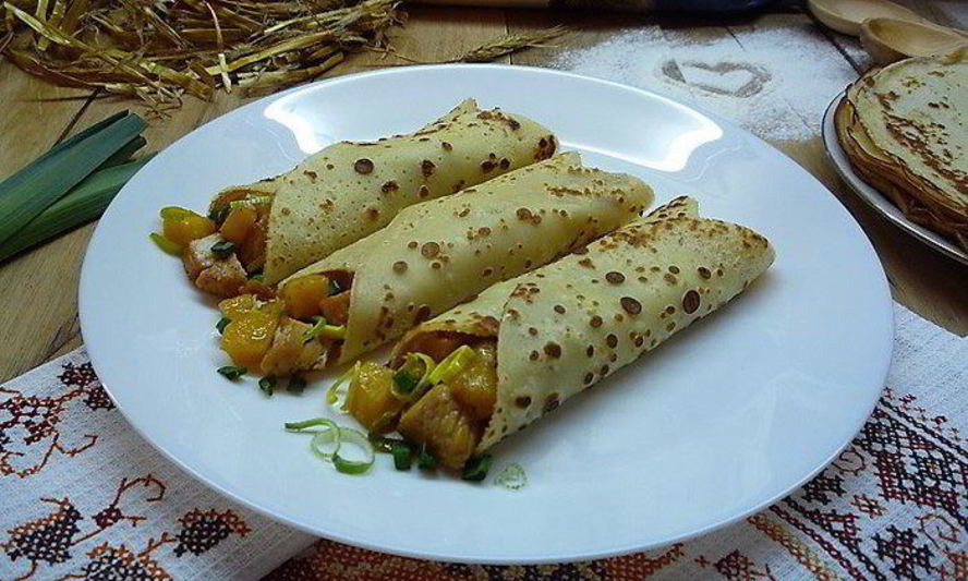 Рецепт блинчиков с индейкой и манго