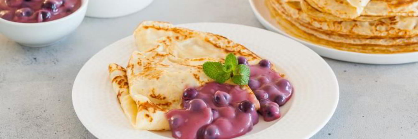 Блинчики со смородиной